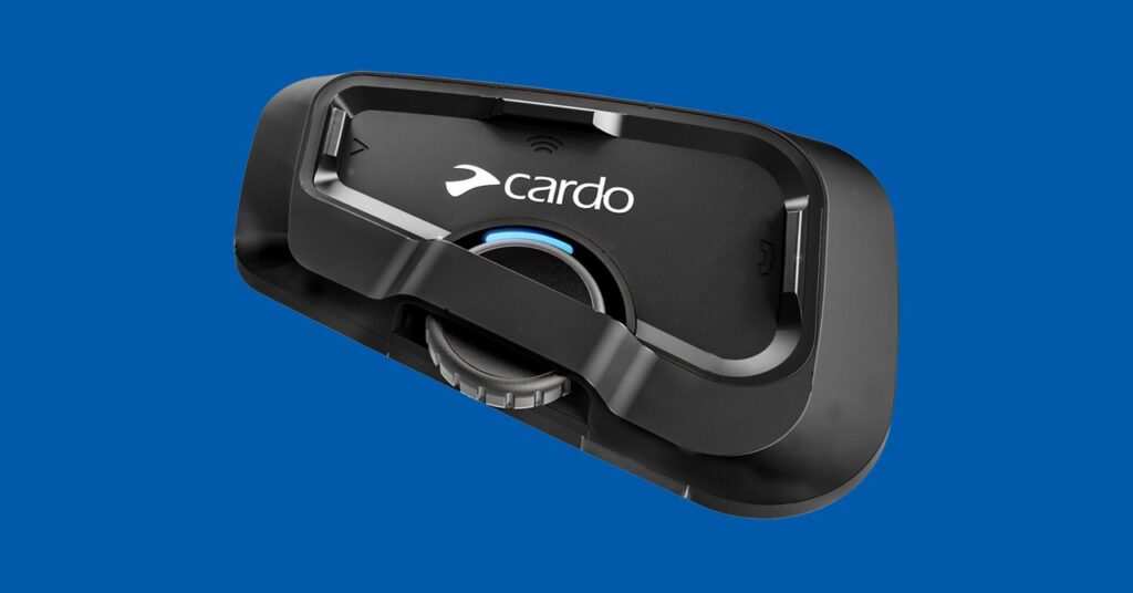 Cardo Freecom Review Gear 1024x536 - Atualize seu capacete de motocicleta - com um fone de ouvido Bluetooth