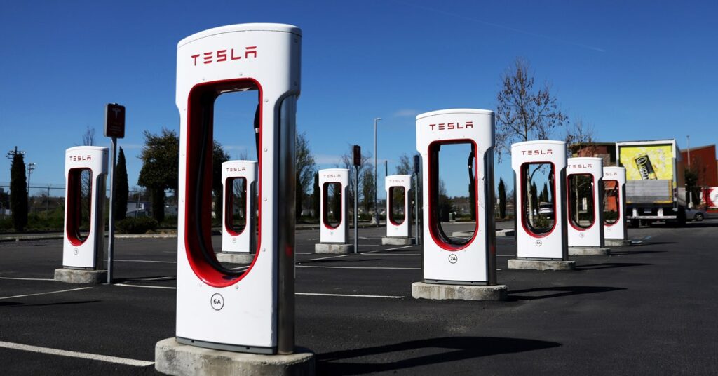 Tesla Supercharger Strategy Puts Automakers In Bind Business 1383560058 1024x536 - A estratégia do Supercharger da Tesla inicia uma série de vitórias