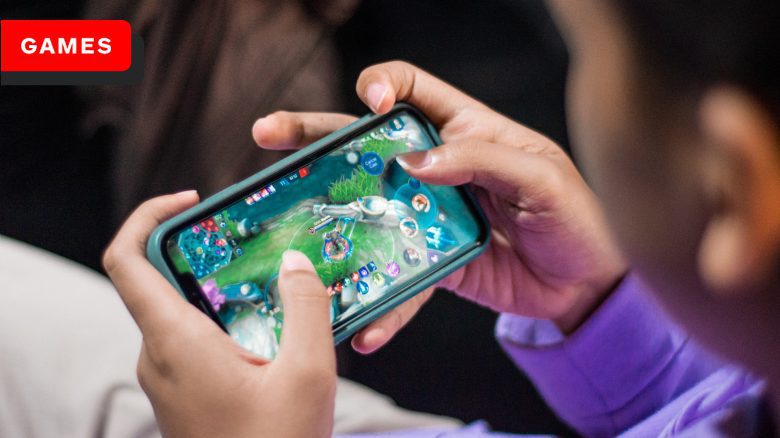 mobile gaming 780x438 1 j3wh.1200 - Criança gasta R$ 300 mil em doações para colegas de escola e com jogos de celular